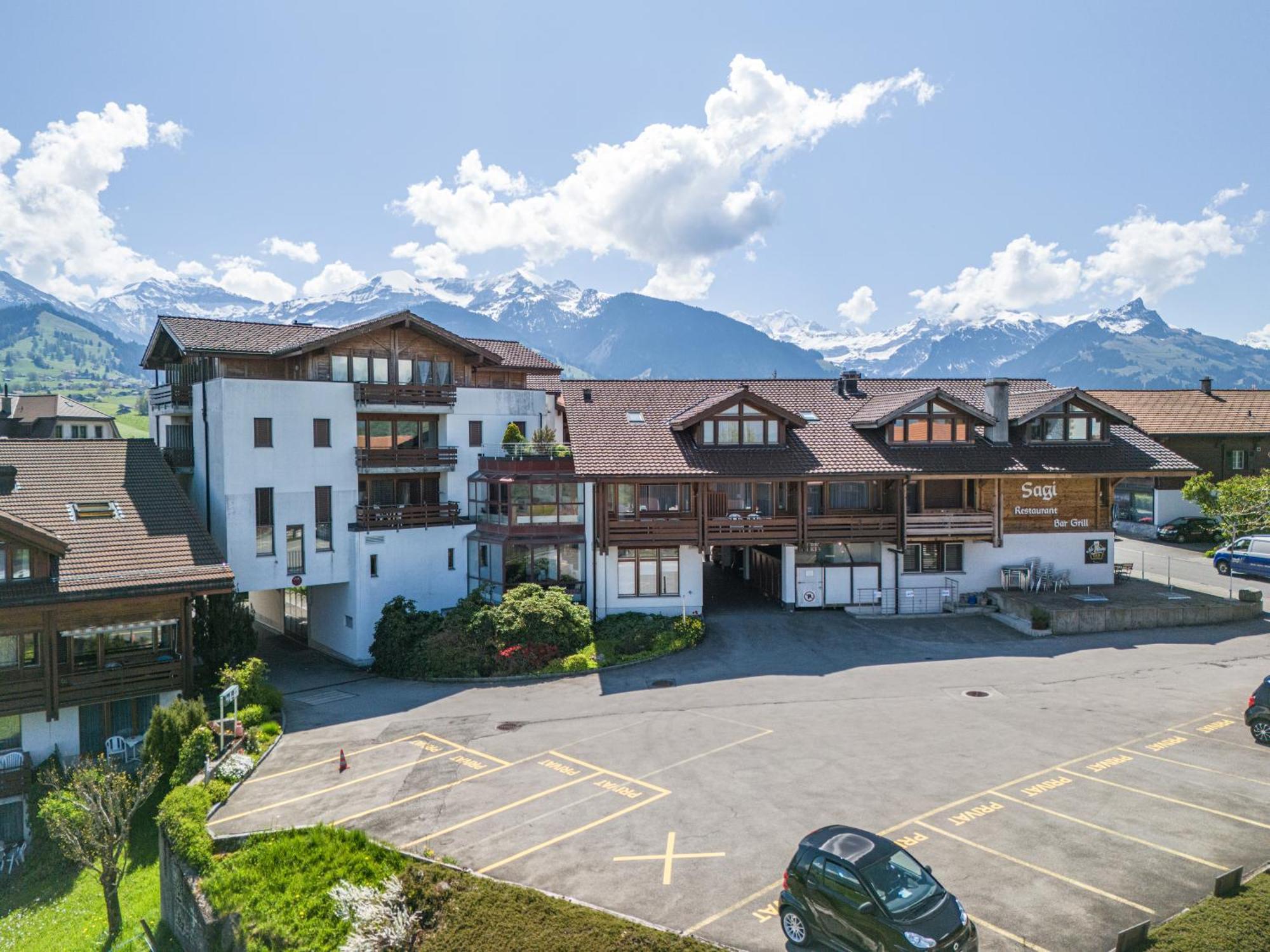 Hotel Aeschipark Aeschi Bei Spiez Exterior foto