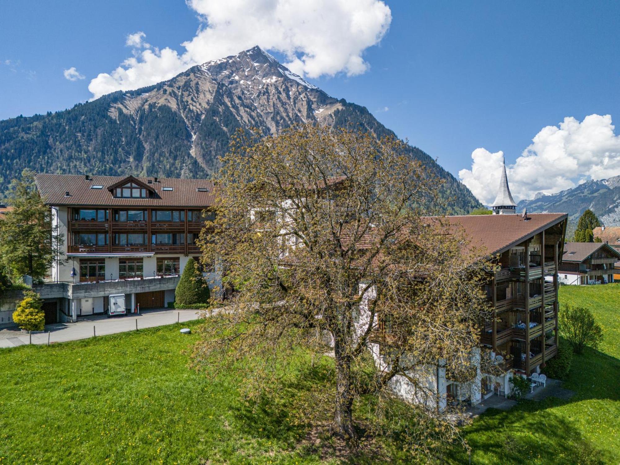 Hotel Aeschipark Aeschi Bei Spiez Exterior foto
